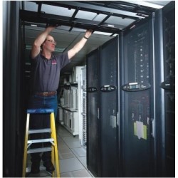 APC On-Site Service On-Site Warranty Extension - Serviceerweiterung - Arbeitszeit und Ersatzteile (für USV 32 kW mit PDU/XR) -